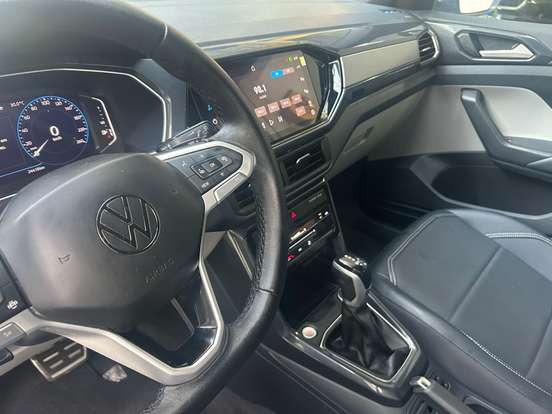 VOLKSWAGEN-T-CROSS-2023