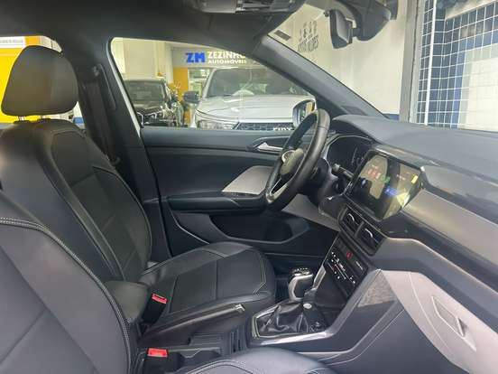 VOLKSWAGEN-T-CROSS-2023