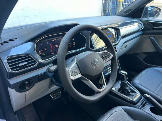 VOLKSWAGEN-T-CROSS-2023