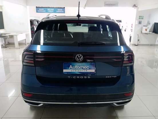 VOLKSWAGEN-T-CROSS-2024