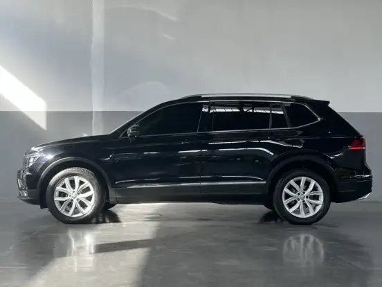 VOLKSWAGEN-TIGUAN-1.4 250 TSI TOTAL FLEX ALLSPACE COMFORTLINE TIPTRONIC VOLKSWAGEN-TIGUAN-2018