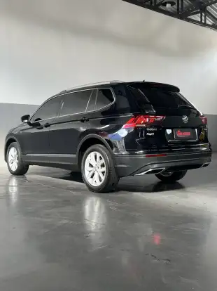 VOLKSWAGEN-TIGUAN-2018