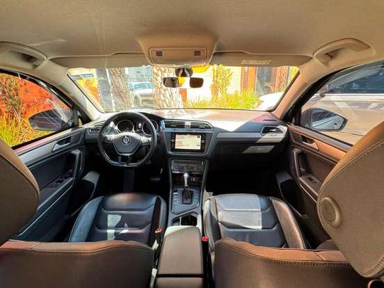 VOLKSWAGEN-TIGUAN-2019