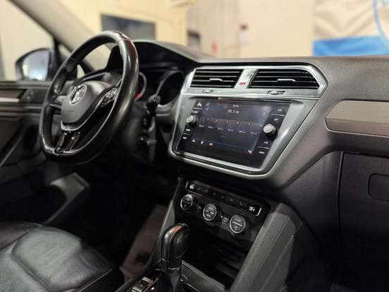 VOLKSWAGEN-TIGUAN-1.4 250 TSI TOTAL FLEX ALLSPACE COMFORTLINE TIPTRONIC VOLKSWAGEN-TIGUAN-2018