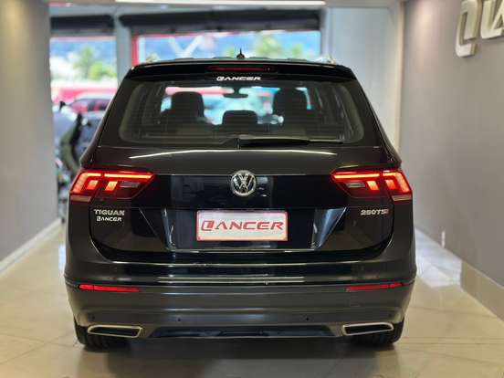 VOLKSWAGEN-TIGUAN-2019