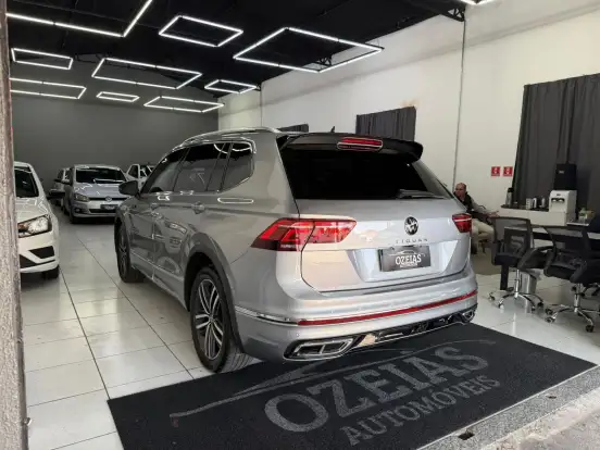 VOLKSWAGEN-TIGUAN-2.0 300 TSI GASOLINA ALLSPACE R-LINE AUTOMÁTICO VOLKSWAGEN-TIGUAN-2024