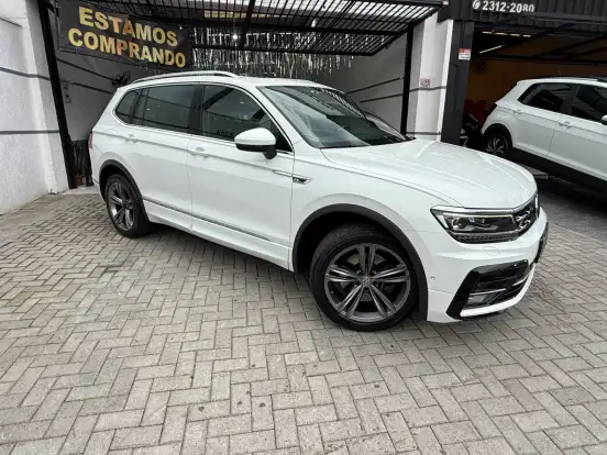 VOLKSWAGEN-TIGUAN-2021