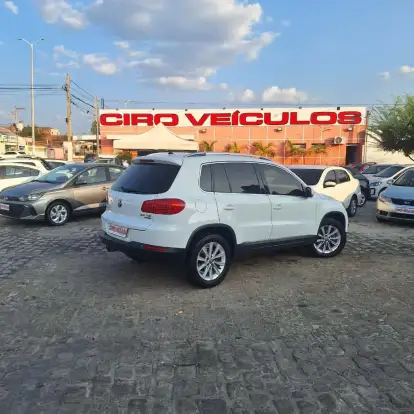 VOLKSWAGEN-TIGUAN-2014