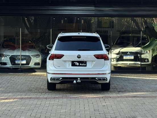 VOLKSWAGEN-TIGUAN-2023