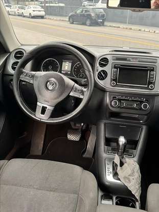 VOLKSWAGEN-TIGUAN-2011