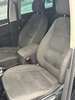 VOLKSWAGEN-TIGUAN-2011