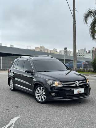 VOLKSWAGEN-TIGUAN-2011