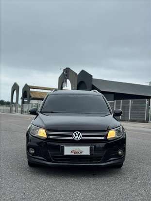 VOLKSWAGEN-TIGUAN-2011