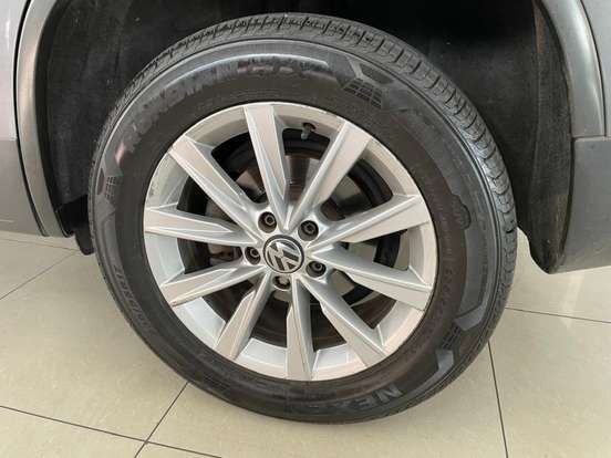 VOLKSWAGEN-TIGUAN-2.0 TSI 16V TURBO GASOLINA 4P TIPTRONIC VOLKSWAGEN-TIGUAN-2012