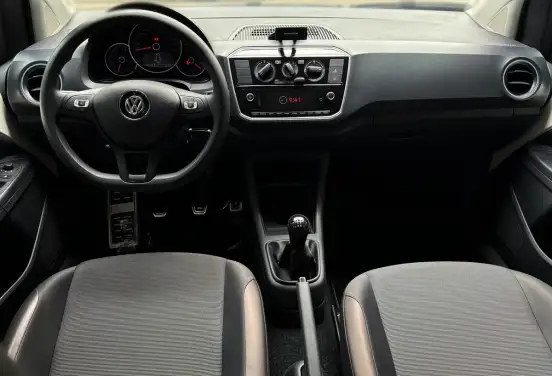 VOLKSWAGEN-UP-2021