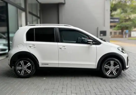 VOLKSWAGEN-UP-2021