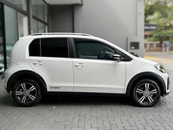 VOLKSWAGEN-UP-1.0 170 TSI TOTAL FLEX XTREME 4P MANUAL VOLKSWAGEN-UP-2021