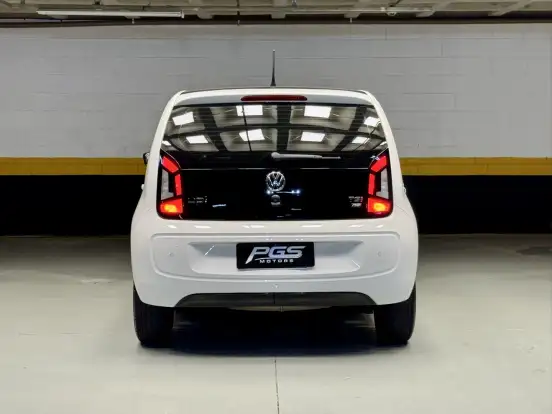 VOLKSWAGEN-UP-2015