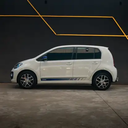 VOLKSWAGEN-UP-2016
