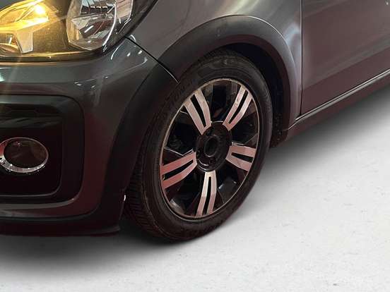 VOLKSWAGEN-UP-1.0 170 TSI TOTAL FLEX XTREME 4P MANUAL VOLKSWAGEN-UP-2019
