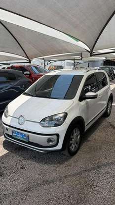 VOLKSWAGEN-UP-2015