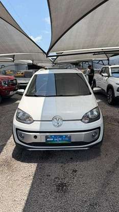 VOLKSWAGEN-UP-2015