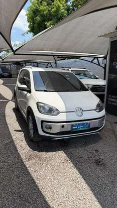 VOLKSWAGEN-UP-2015