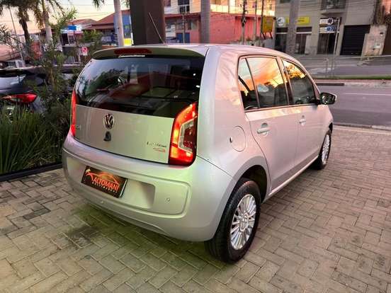 VOLKSWAGEN-UP-2016