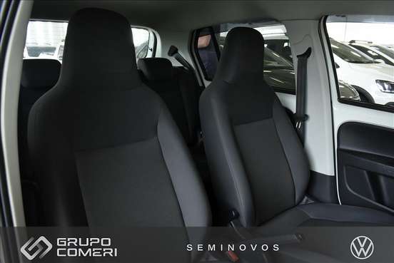 VOLKSWAGEN-UP-2019
