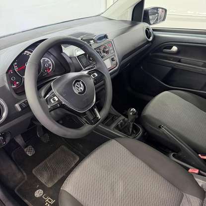 VOLKSWAGEN-UP-2017