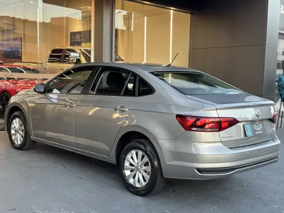 VOLKSWAGEN-VIRTUS-2020