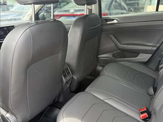 VOLKSWAGEN-VIRTUS-1.0 200 TSI COMFORTLINE AUTOMÁTICO VOLKSWAGEN-VIRTUS-2025