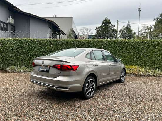 VOLKSWAGEN-VIRTUS-2021