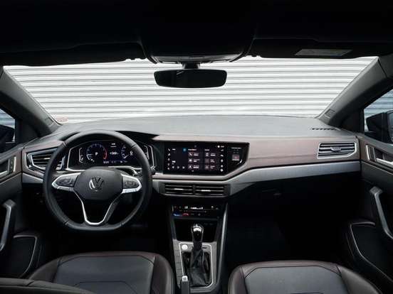 VOLKSWAGEN-VIRTUS-1.0 200 TSI HIGHLINE AUTOMÁTICO VOLKSWAGEN-VIRTUS-2025