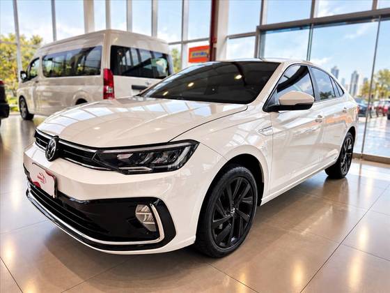 VOLKSWAGEN VIRTUS 1.0 200 TSI HIGHLINE AUTOMÁTICO