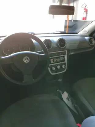 VOLKSWAGEN-VOYAGE-2012