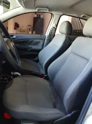VOLKSWAGEN-VOYAGE-2012