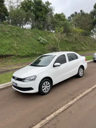 VOLKSWAGEN-VOYAGE-2015