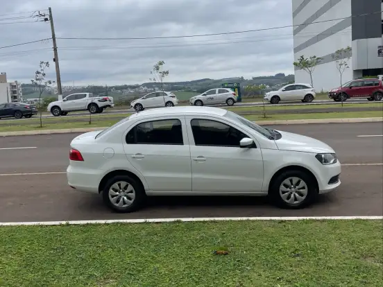 VOLKSWAGEN-VOYAGE-1.0 MI TRENDLINE 8V FLEX 4P MANUAL VOLKSWAGEN-VOYAGE-2015