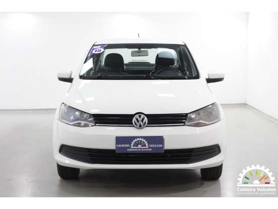 VOLKSWAGEN-VOYAGE-2015