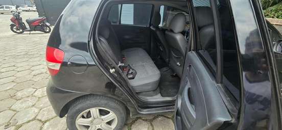 VOLKSWAGEN-FOX-2004