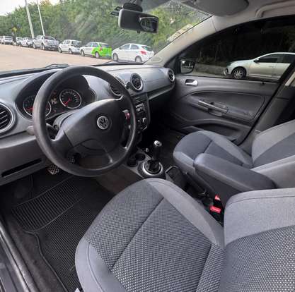 VOLKSWAGEN-GOL-2009