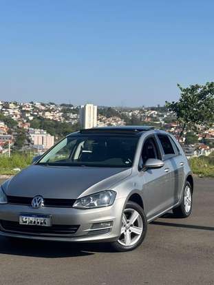 VOLKSWAGEN-GOLF-2015