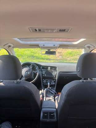 VOLKSWAGEN-GOLF-2015