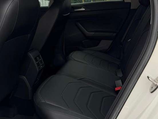 VOLKSWAGEN-POLO-1.0 170 TSI HIGHLINE AUTOMÁTICO VOLKSWAGEN-POLO-2022