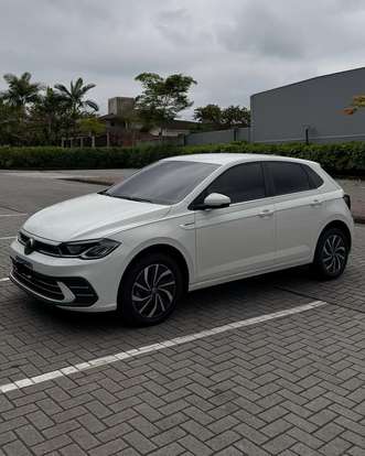 VOLKSWAGEN-POLO-2022
