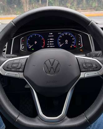 VOLKSWAGEN-POLO-2022