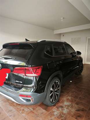 VOLKSWAGEN-TAOS-2023