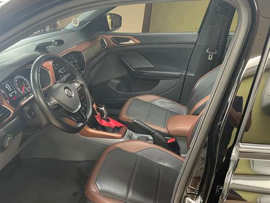 VOLKSWAGEN-T-CROSS-1.0 200 TSI TOTAL FLEX COMFORTLINE AUTOMÁTICO VOLKSWAGEN-T-CROSS-2019