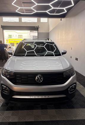 VOLKSWAGEN T-CROSS 1.0 200 TSI TOTAL FLEX SENSE AUTOMÁTICO